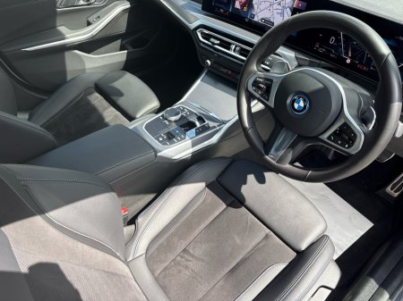 2024 BMW 3-Series - photo 3