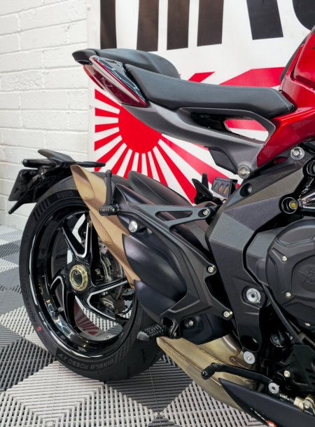 2024 MV AGUSTA Brutale - photo 9