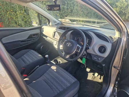 2016 Toyota Yaris - photo 6