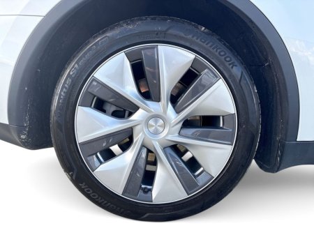 2024 Tesla Model Y - photo 12