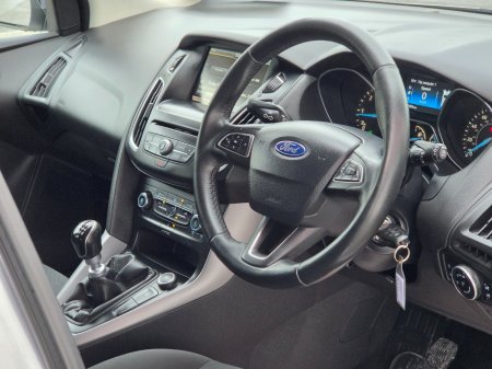 2015 Ford Focus - photo 26