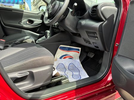 2020 Toyota Yaris - photo 10