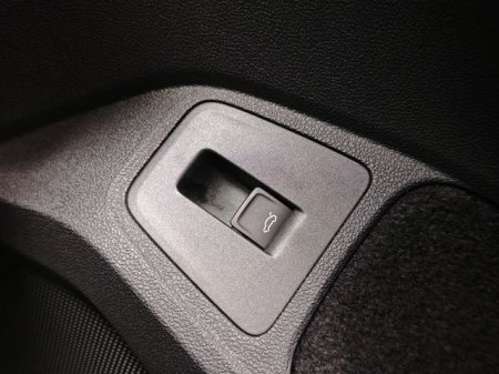2020 Volkswagen Tiguan - photo 24