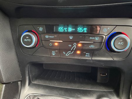 2016 Ford Focus - photo 8