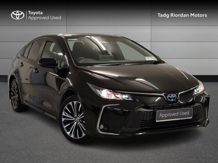 2025 Toyota Corolla SALOON LUNA SPORT