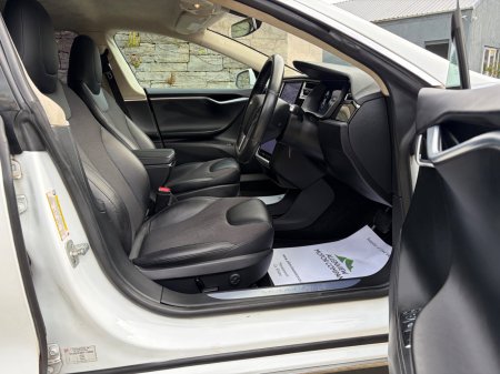 2015 Tesla Model S - photo 13