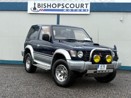 1996 Mitsubishi Pajero - photo 2