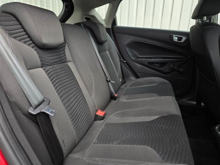 2015 Ford Fiesta - photo 19