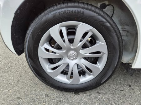2019 Mazda Demio - photo 10