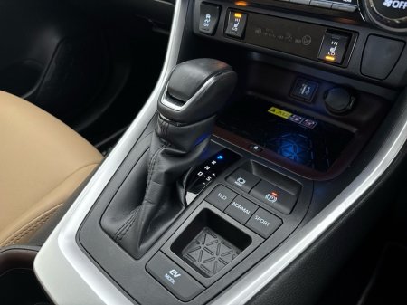 2024 Toyota RAV4 - photo 16