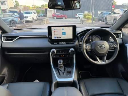 2025 Toyota RAV4 - photo 8