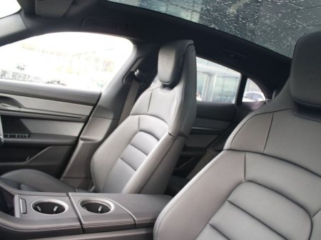 2026 Porsche Taycan - photo 5