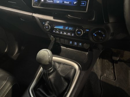 2020 Toyota Hilux - photo 12