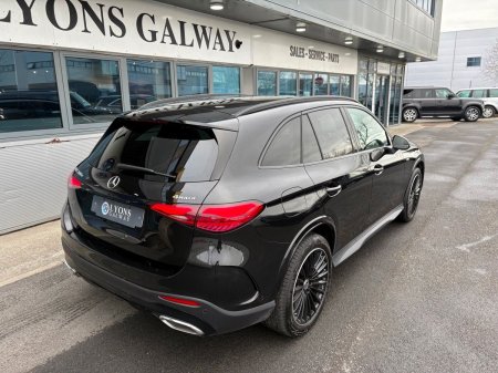 2025 Mercedes-Benz GLC - photo 14