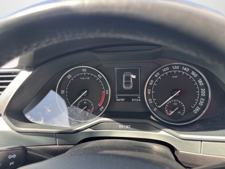 2018 Skoda Superb - photo 9