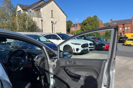 2017 Ford Fiesta - photo 37