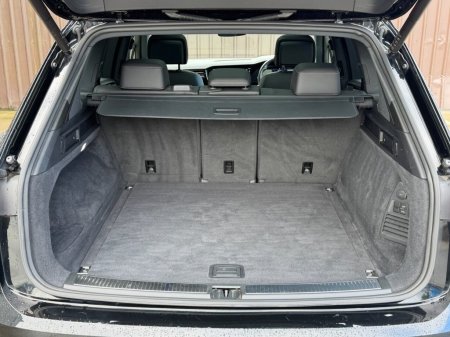 2023 Volkswagen Touareg - photo 17