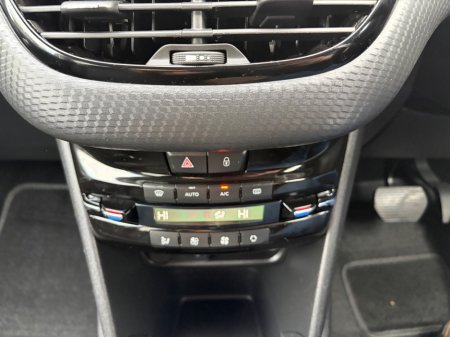 2016 Peugeot 208 - photo 20