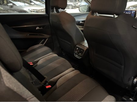 2021 Peugeot 5008 - photo 6