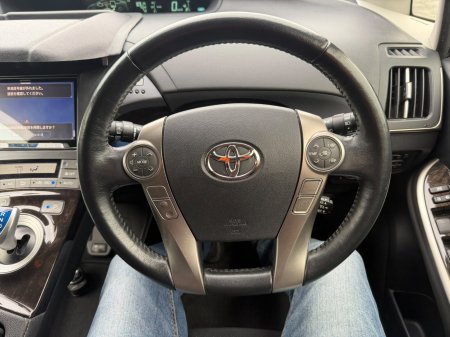 2013 Toyota Prius - photo 10
