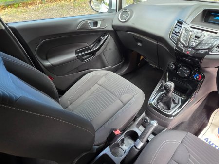 2013 Ford Fiesta - photo 12