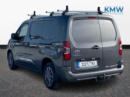2022 Toyota Proace - photo 2
