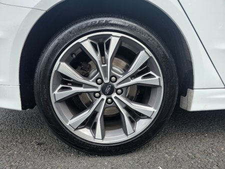 2020 Ford Mondeo - photo 9