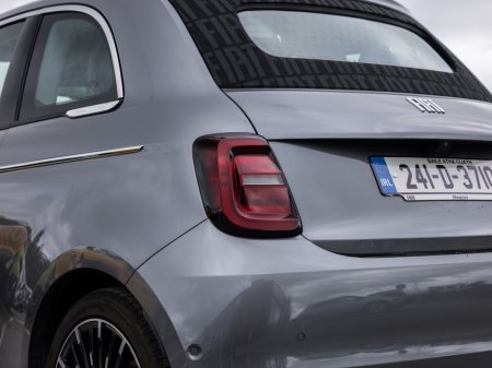 2024 Fiat 500e - photo 9