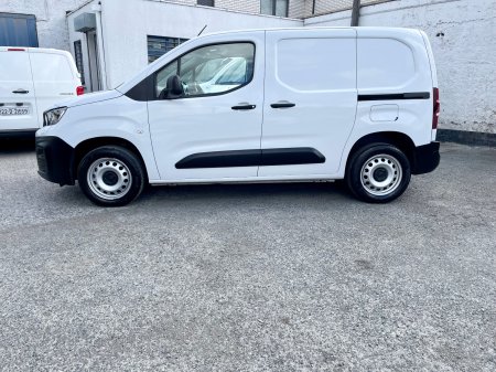 2023 Peugeot Partner - photo 26