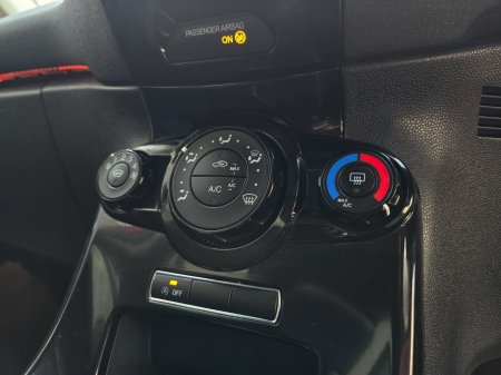 2014 Ford Fiesta - photo 14