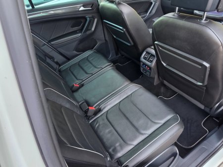 2020 Volkswagen Tiguan - photo 23