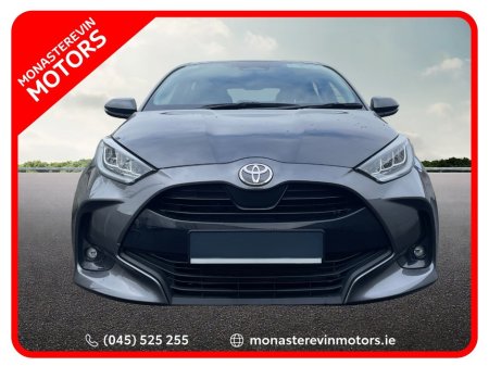 2024 Toyota Yaris - photo 2