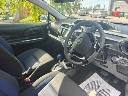 2019 Toyota Aqua - photo 8