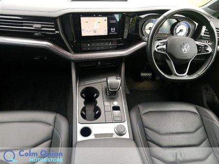 2023 Volkswagen Touareg - photo 9