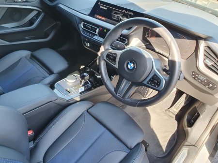 2024 BMW 1-Series - photo 6