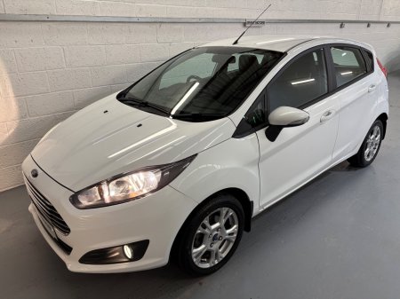 2015 Ford Fiesta - photo 4