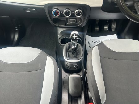 2017 Fiat 500L - photo 21