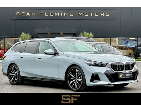 2026 BMW 5-Series Touring M SPORT AUTO