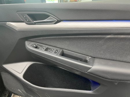 2025 Volkswagen Golf - photo 15