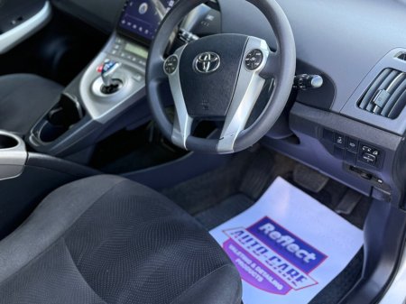 2014 Toyota Prius - photo 7