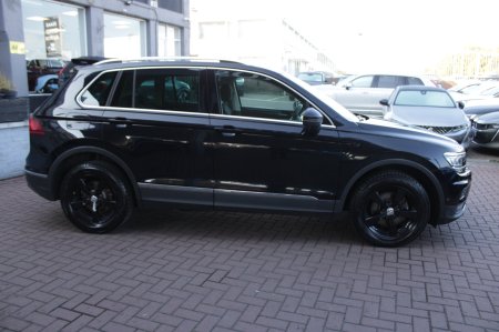 2020 Volkswagen Tiguan - photo 3