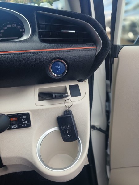 2017 Toyota Sienta - photo 20