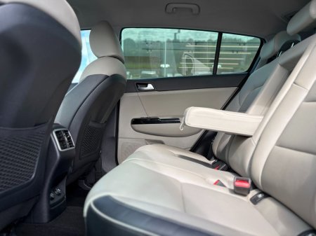 2021 Kia Sportage - photo 4