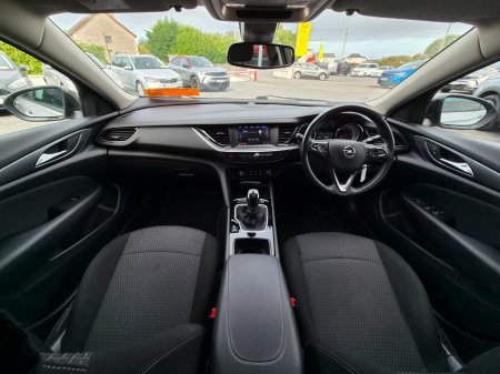 2022 Opel Insignia - photo 12