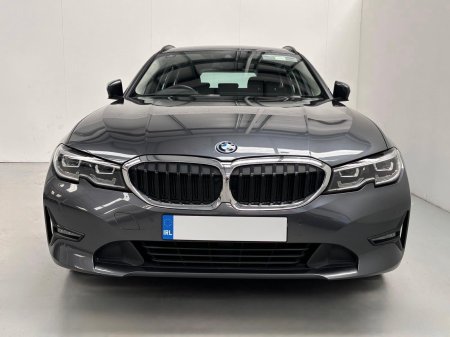 2022 BMW 3-Series - photo 8