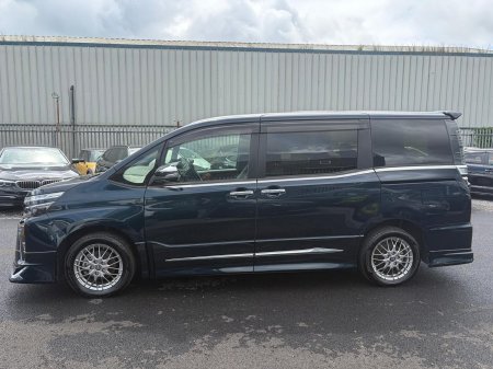 2021 Toyota Voxy - photo 8
