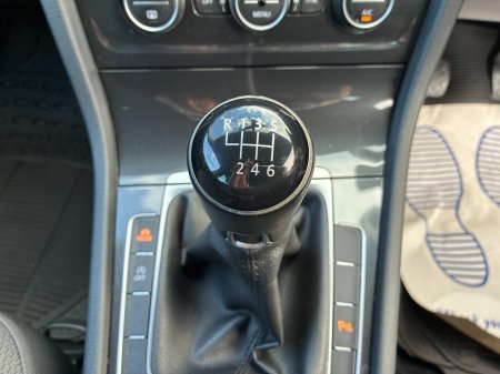 2020 Volkswagen Golf - photo 23