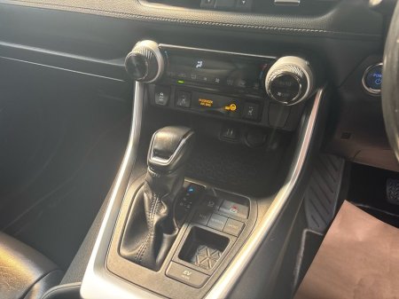 2019 Toyota RAV4 - photo 14