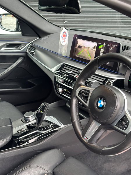 2021 BMW 5-Series - photo 20