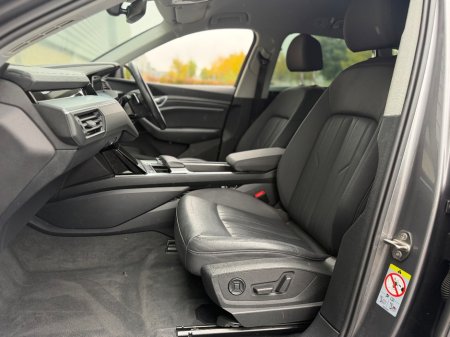 2020 Audi e-tron - photo 15